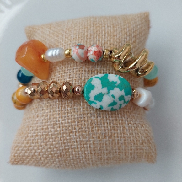 Handcrafted Jewelry Bracelet Set Semiprecious Crystals - Picture 3 of 3